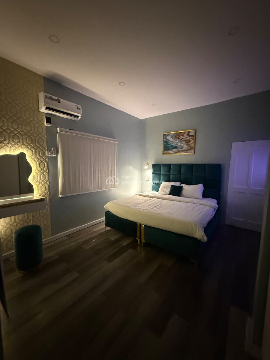 1 King Bed &parlor 24/7 Ac Wifi Netflix, Taiwo Ishola Street, Lekki Phase 1, Lekki, Lagos, Mini Flat (room and Parlour) Short Let