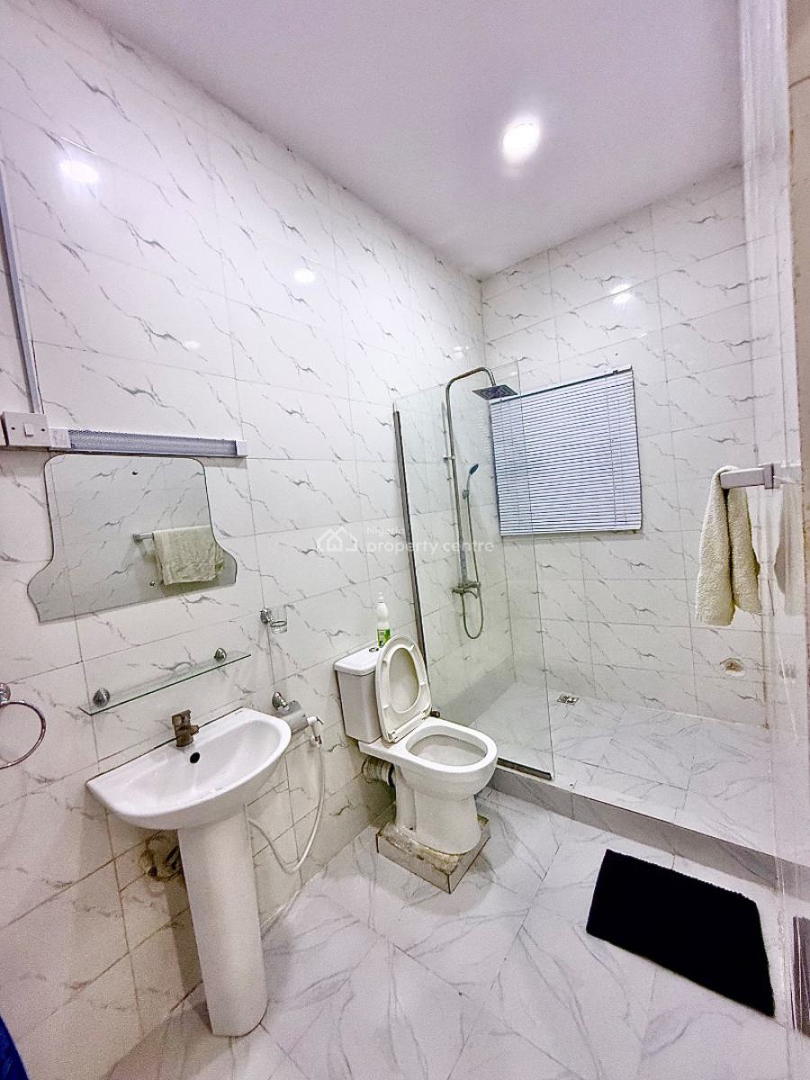 1 King Bed &parlor 24/7 Ac Wifi Netflix, Taiwo Ishola Street, Lekki Phase 1, Lekki, Lagos, Mini Flat (room and Parlour) Short Let