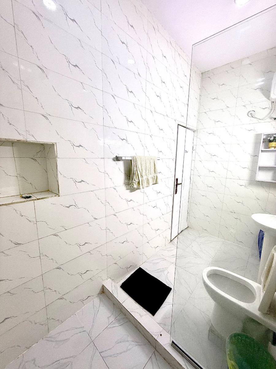 1 King Bed &parlor 24/7 Ac Wifi Netflix, Taiwo Ishola Street, Lekki Phase 1, Lekki, Lagos, Mini Flat (room and Parlour) Short Let