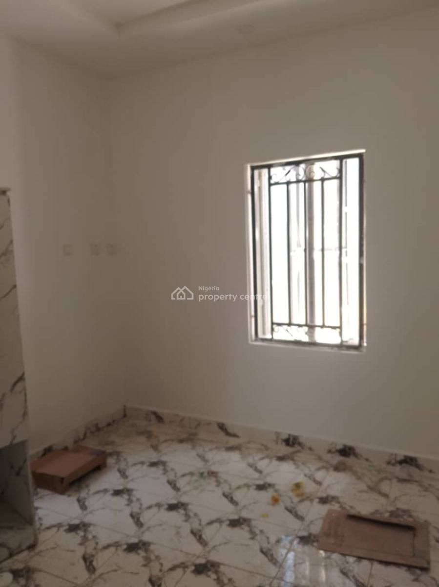 Excellent Spacious 2 Bedroom Apartment, By Kafe District, Gwarinpa, Abuja, Flat / Apartment for Rent