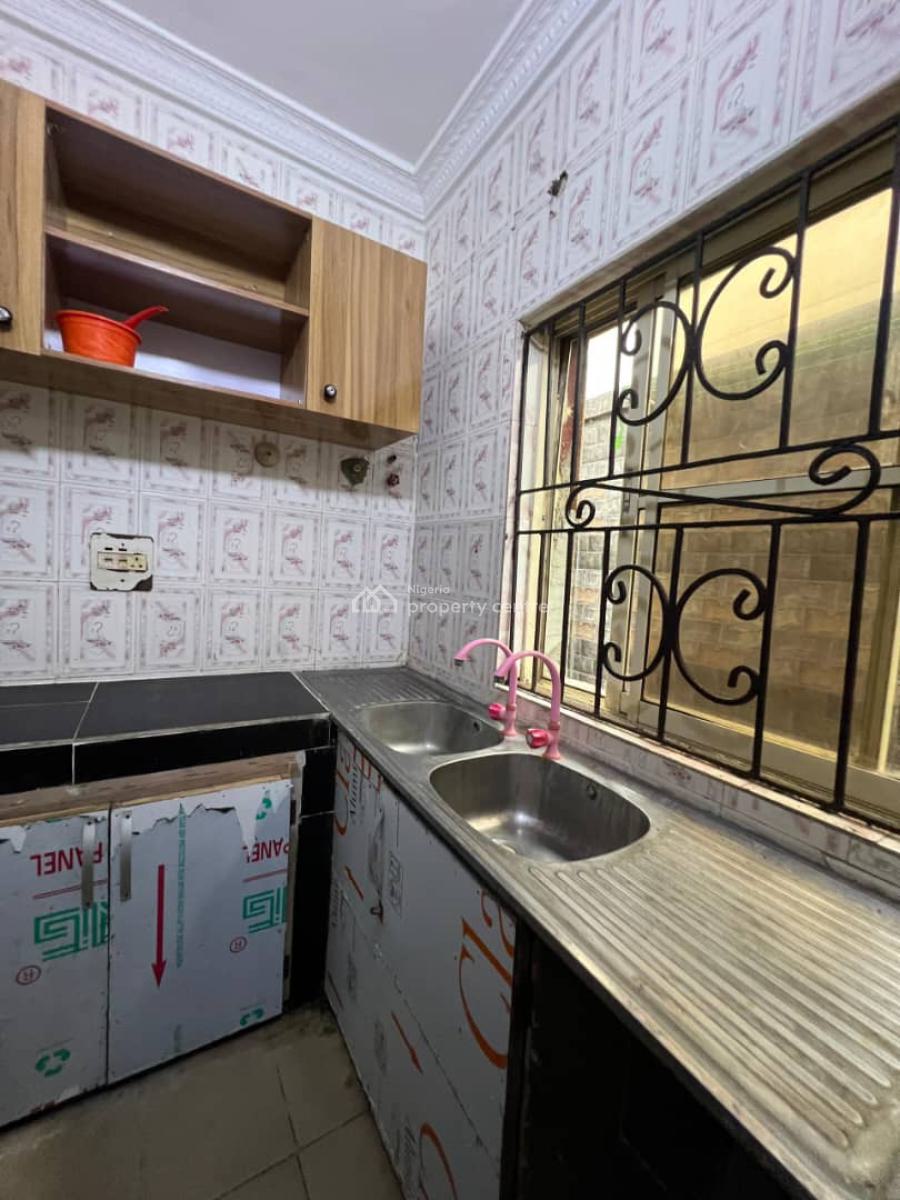 Clean and Spacious Room Self Contained, Alpha Beach Road, New Road Busstop, Lekki, Lagos, Self Contain (single Rooms) for Rent