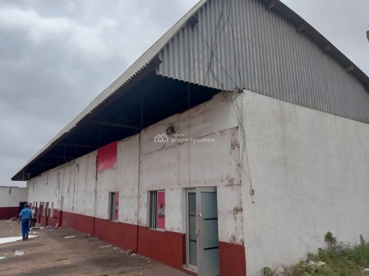 Properties on Approximately 8.6 Acres @mokola/ Oyo Rd, Along Mokola/ Oyo Rd , Ibadan, Oyo State, Ibadan, Oyo, Warehouse for Sale