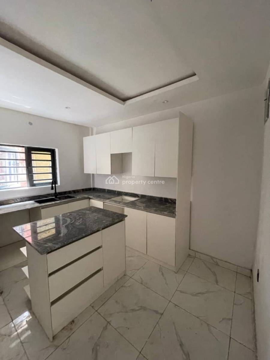 Newly Built 3 Bedroom Apartment, Surulere, Lagos, Flat / Apartment for Sale