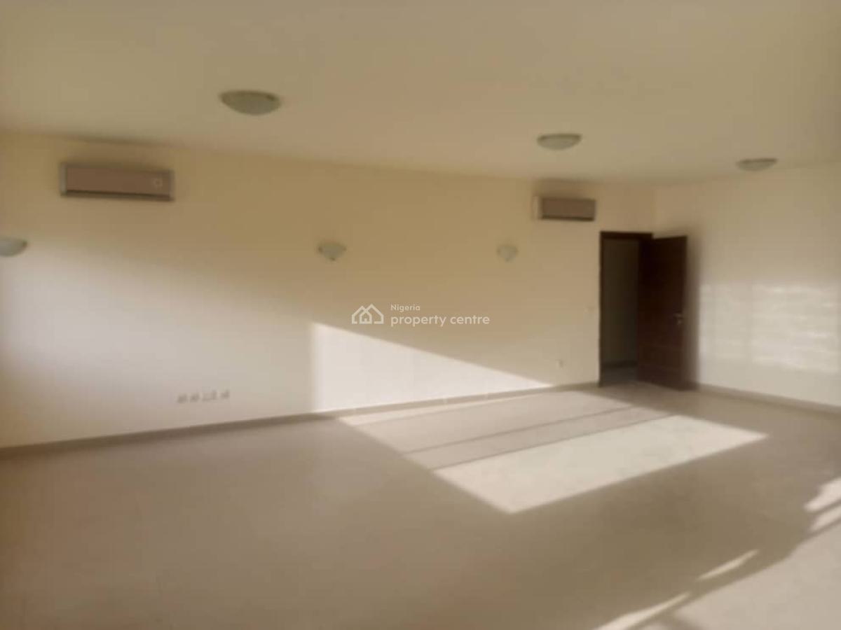 3 Bedroom Flat with a Room Boys Quarter   Swimming Pool and Gym 24 Hou, Old Ikoyi, Ikoyi, Lagos, Flat / Apartment for Rent