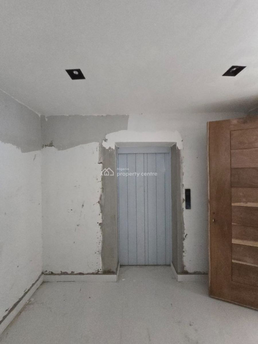 Units of Spacious 2bedroom Apartmemts, Lekki Phase 1, Lekki, Lagos, Flat / Apartment for Sale