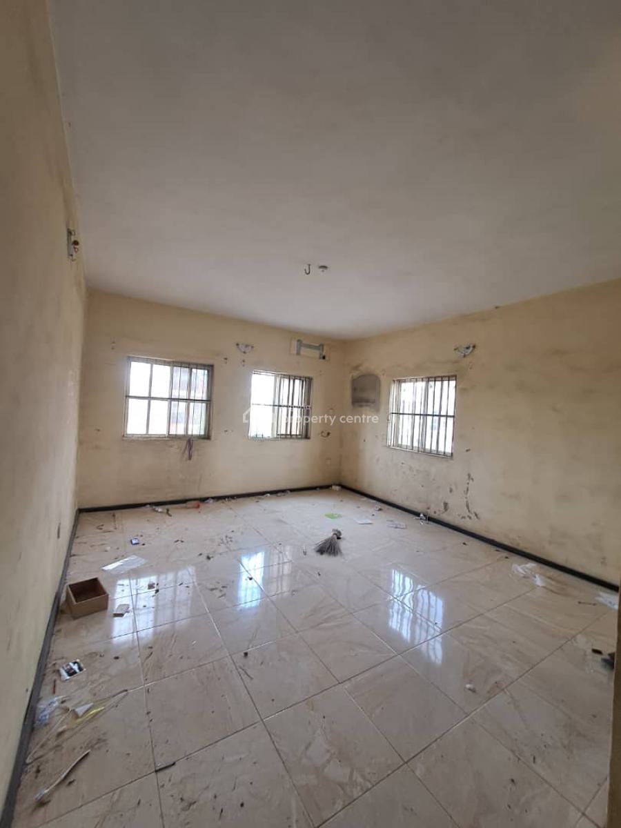 Vacant 8 Units of 3-bedroom Flats with a 2-bedroom Penthouse, Off Osolo Way - Airport Road, Isolo, Lagos, House for Rent