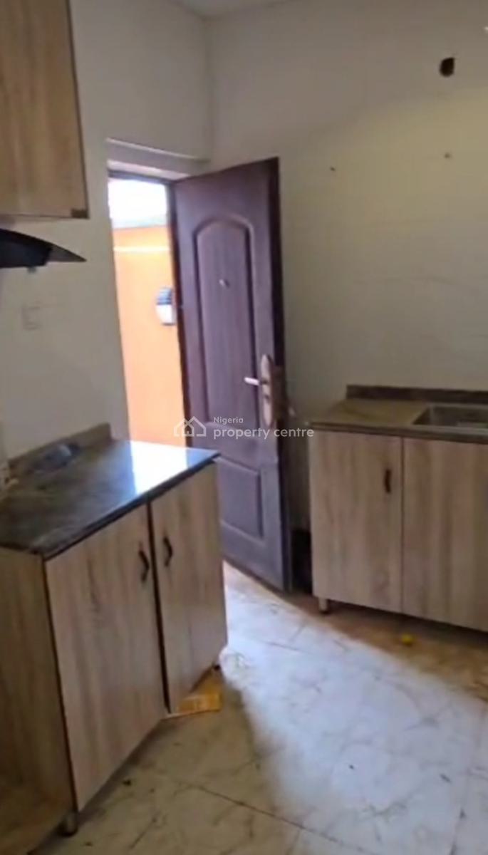Good 2 Bedrooms Flat, Fo1 Layout, Kubwa, Abuja, Flat / Apartment for Rent