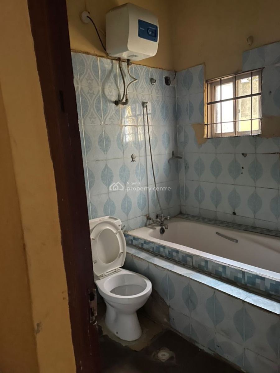 4 Bedroom Flat (ground Floor), Eletu Odibo, Abule Oja, Yaba, Lagos, Flat / Apartment for Rent