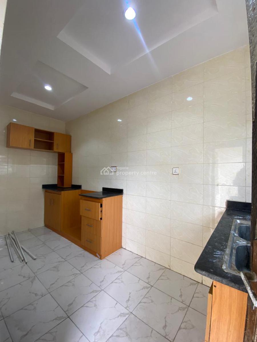 Newly Build and Well Finished 2 Bedroom Apartment in a Well Secured Est, Off Badore Road, Lekki, Lagos, Flat / Apartment for Rent