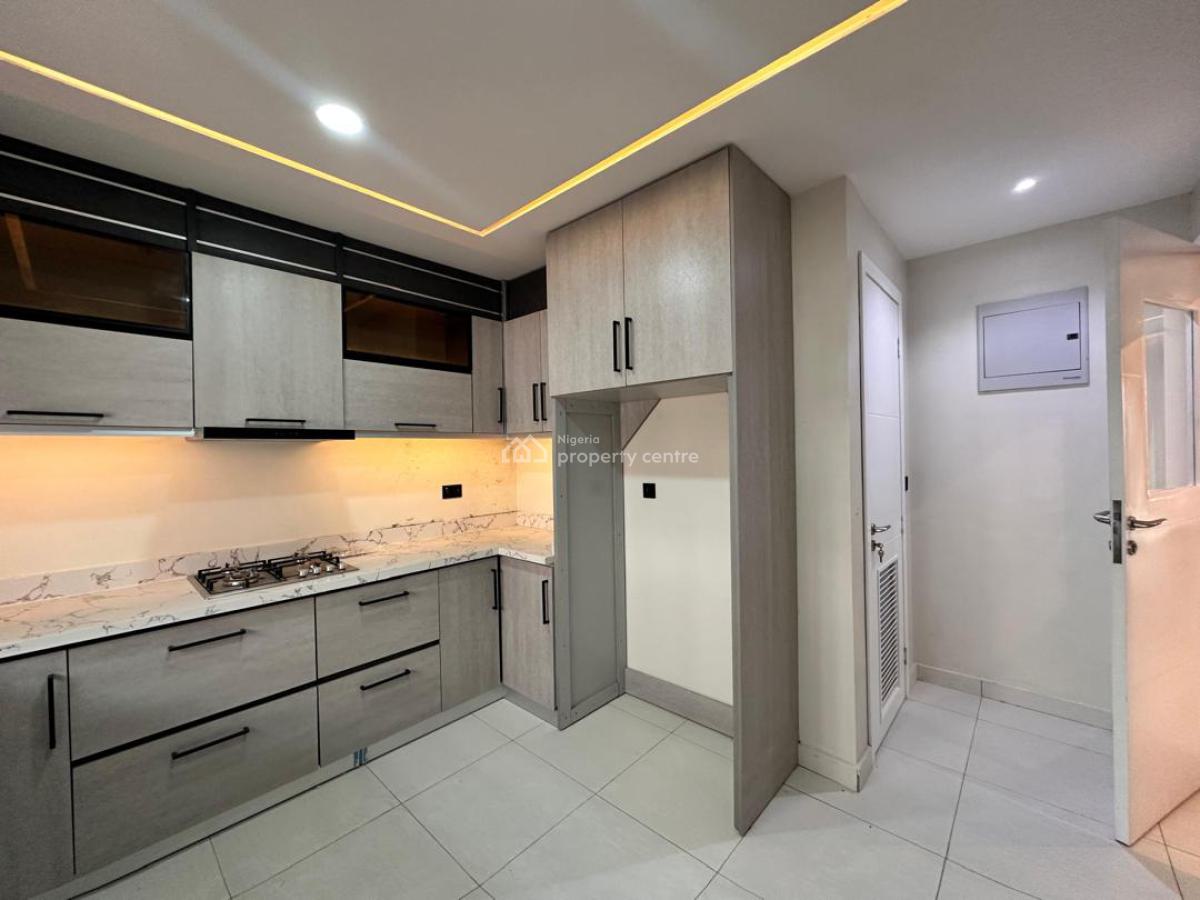 4 Bedroom Terrace with a Bq, Lekki Phase 1, Lekki, Lagos, Terraced Duplex for Sale