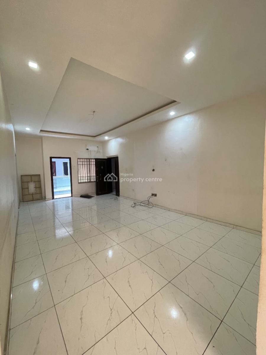 Spacious 3-bedroom Apartment on The 2nd Floor, Orchid Road (lafiajia), Lekki, Lagos, Flat / Apartment for Rent