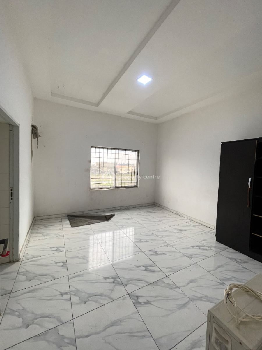 Spacious 3-bedroom Apartment on The 2nd Floor, Orchid Road (lafiajia), Lekki, Lagos, Flat / Apartment for Rent