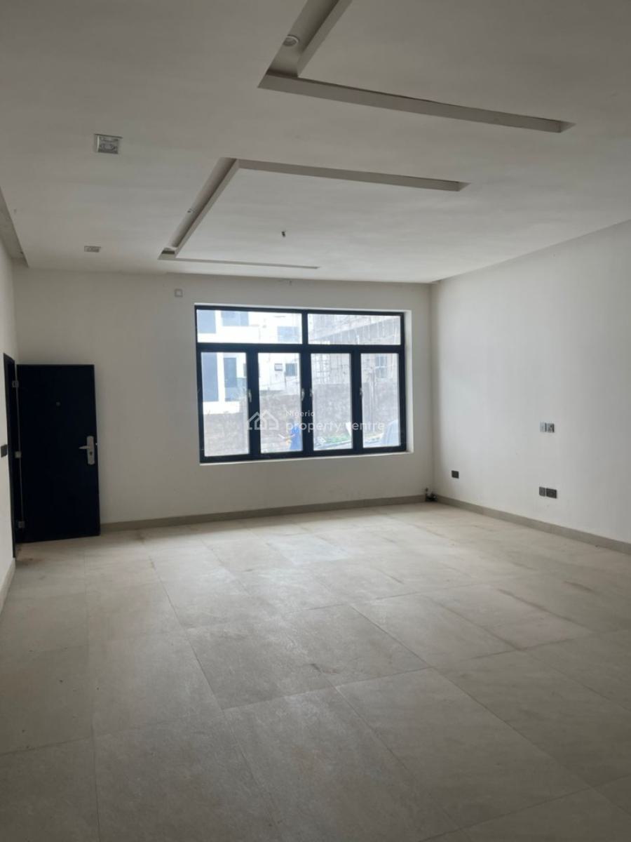 Exquisitely Finished 3 Bedroom Flat, Guzape District Abuja, Guzape District, Abuja, Flat / Apartment for Sale