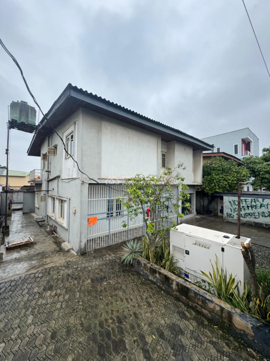 Land Measuring 600sqm with a Structure on It., Adeniyi Jones, Ikeja, Lagos, Residential Land for Sale