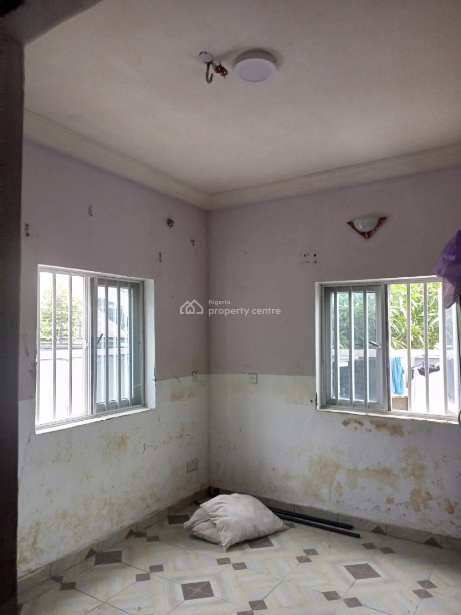 Clean 2 Bedroom, Bucknor Estate, Isolo, Lagos, Flat / Apartment for Rent