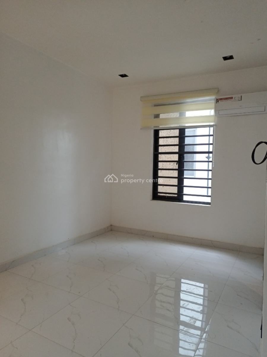 2 Bedrooms Fully Furnished Apartment Plus a Room Bq, Lekki Phase 1, Lekki, Lagos, Flat / Apartment for Sale
