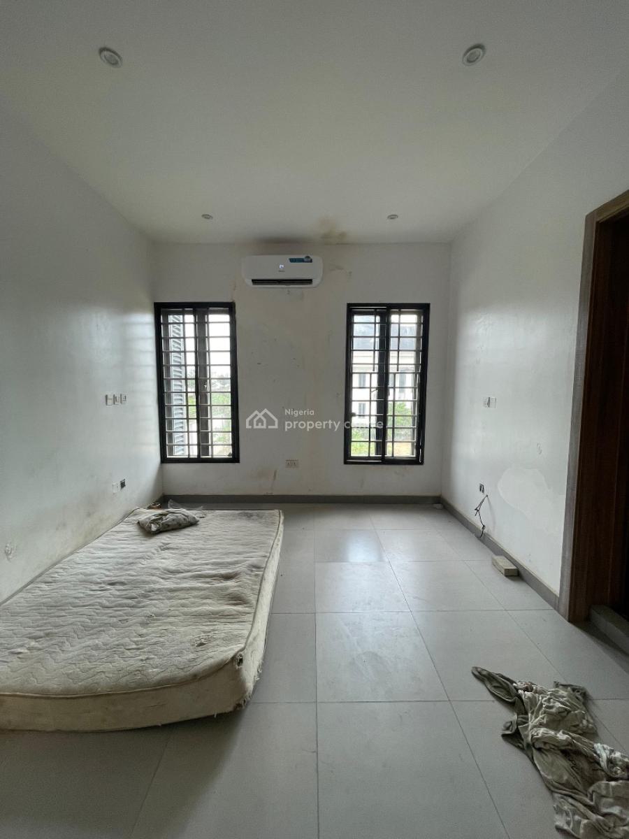 Beautifully Built 3 Bedrooms Apartment with Bq & Elevator, Ikoyi, Lagos, Flat / Apartment for Rent