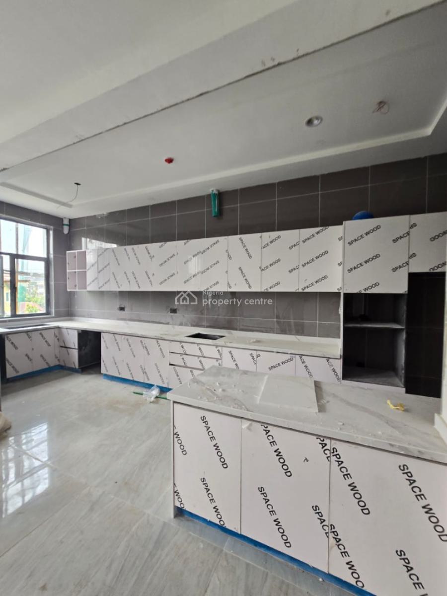Contemporary Luxurious Smart 2 Bedrooms Flat with a Room Bq, Lekki Phase 1, Lekki, Lagos, Flat / Apartment for Sale