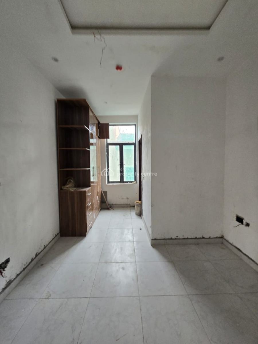 Contemporary Luxurious Smart 2 Bedrooms Flat with a Room Bq, Lekki Phase 1, Lekki, Lagos, Flat / Apartment for Sale