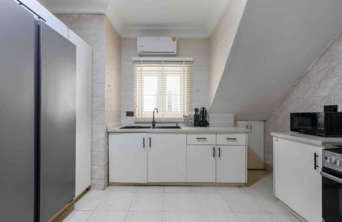 Luxury and Spacious 4 Bedroom Penthouse with Swimming Pool and Gym, Ikoyi, Lagos, House Short Let