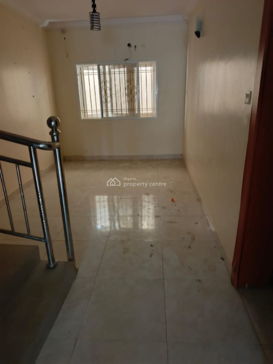 Spacious 3 Bedroom Terrace Duplex with Good Fittings in Good Environs, Lekki Phase 1, Lekki, Lagos, Flat / Apartment for Rent