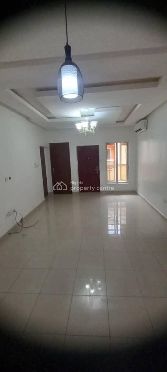 a Service and Executive 3bedroom Apartment in a Well Secure Estate., Off Palace Road, Oniru, Victoria Island (vi), Lagos, Flat / Apartment for Rent