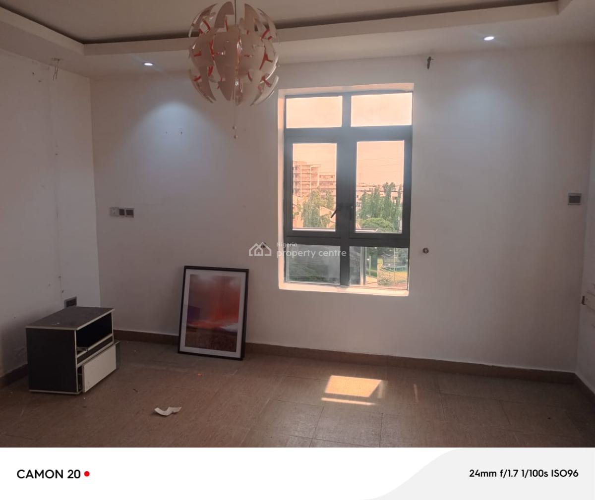 Serviced 3 Bedroom Flat, Lekki Phase 1, Lekki, Lagos, Flat / Apartment for Rent