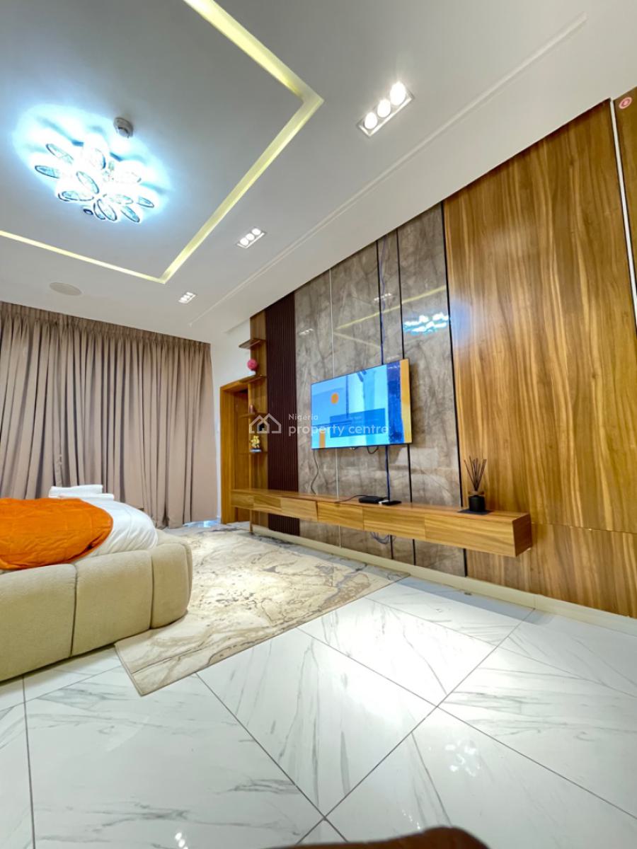 Luxurious 4 Bedroom with Two Parlour, Swimming Pool,gym, Snooker Board, Lekki Phase 1, Lekki, Lagos, Flat / Apartment Short Let