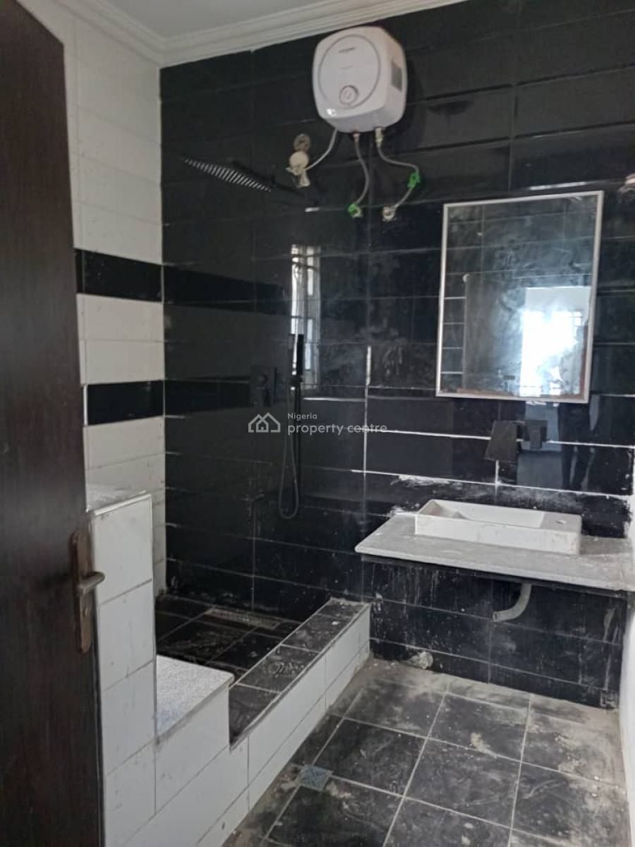 Well Maintained 4 Bedrooms Semi Detached, Osapa, Lekki, Lagos, Semi-detached Duplex for Rent