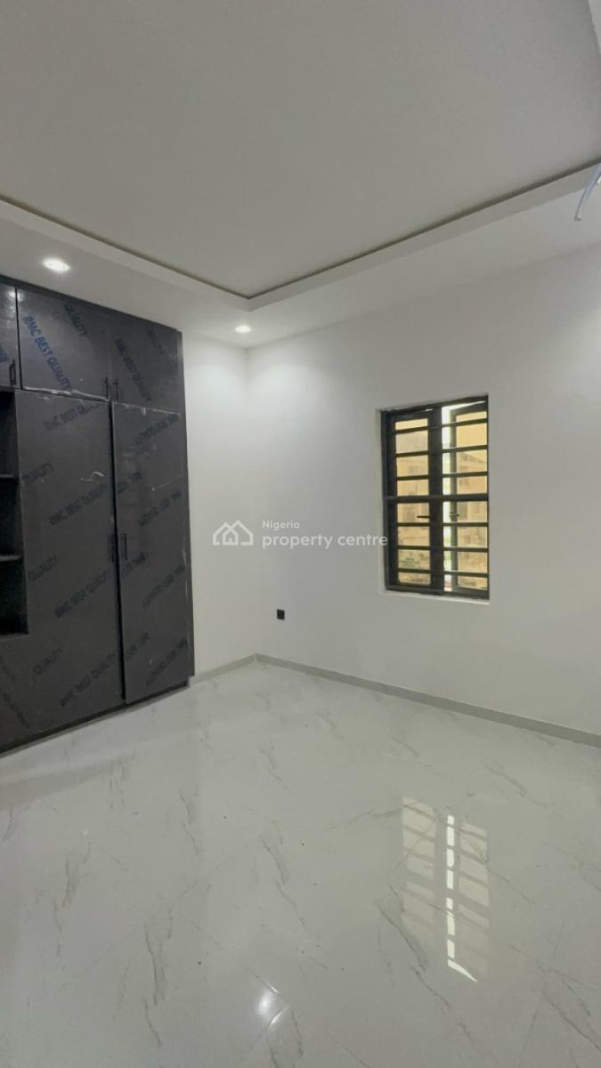 Brand New 2 Bedoorms with Bq, Lekki Phase 1, Lekki, Lagos, Flat / Apartment for Rent