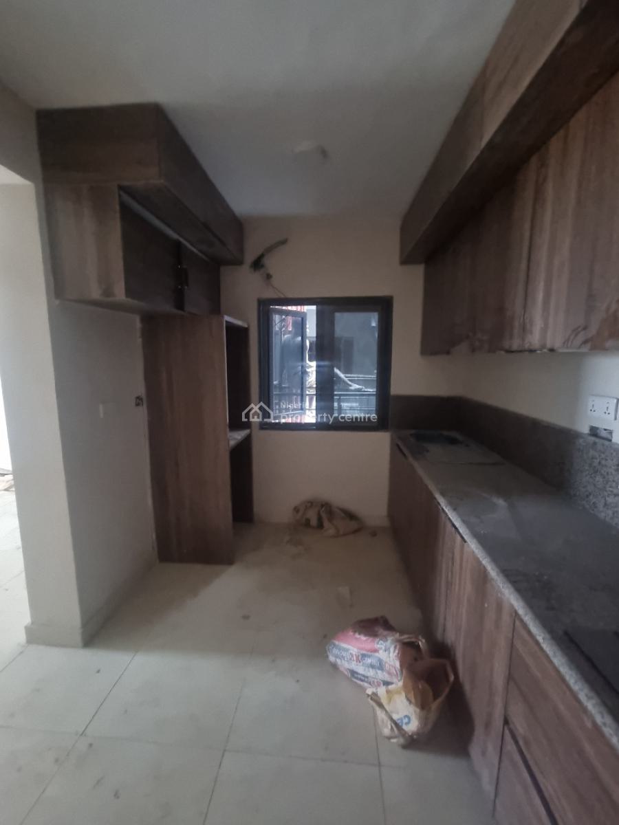 Exquisite 3-bedroom Apartment, 5mins From Pinnock Beach Estate, Creek Lane Estate, Kennedy Okonkwo St, Jakande, Lekki, Lagos, Flat / Apartment for Sale