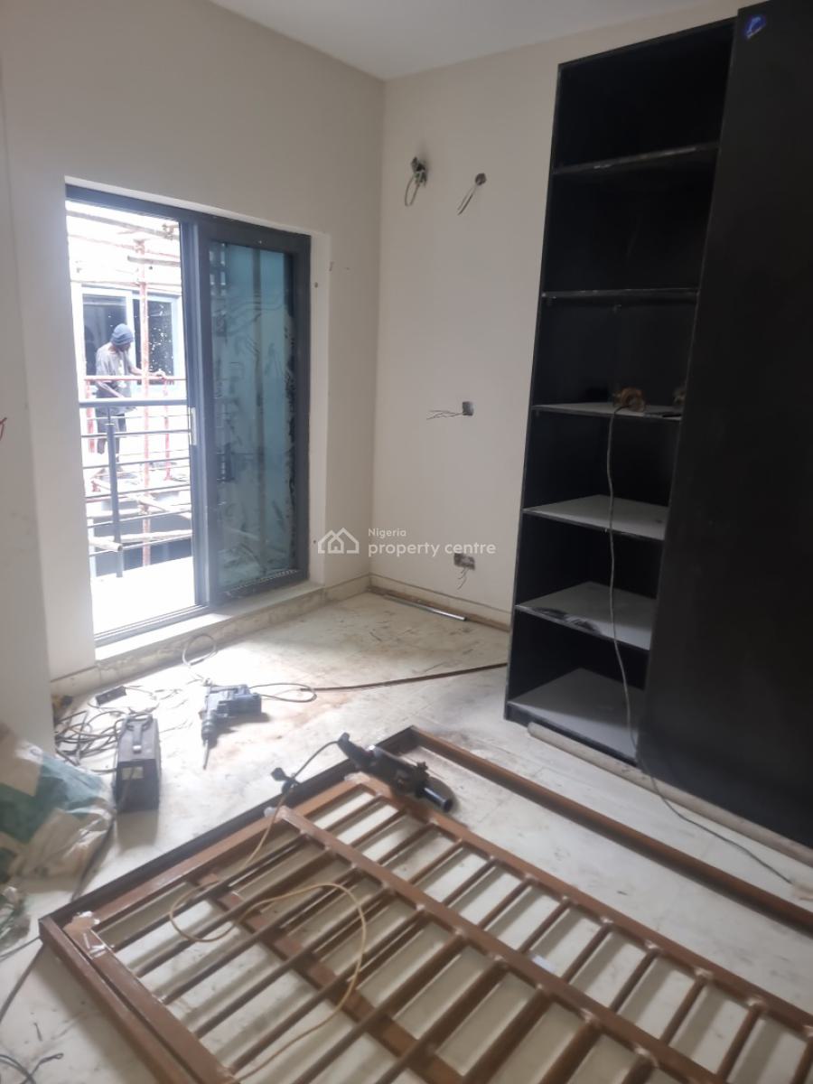 Exquisite 3-bedroom Apartment, 5mins From Pinnock Beach Estate, Creek Lane Estate, Kennedy Okonkwo St, Jakande, Lekki, Lagos, Flat / Apartment for Sale