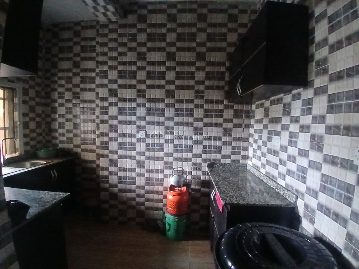 Parlour Spaces in a Shared Apartment, Opposite Lagos Business School, By Alasia, Ajah, Lagos, Flat / Apartment for Rent