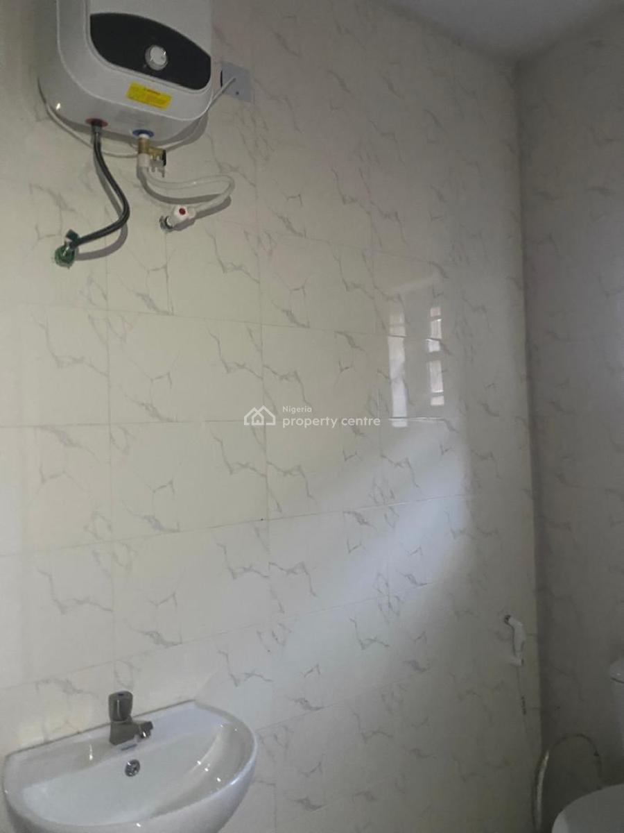 Luxury Flat, Gra Phase 1, Magodo, Lagos, Flat / Apartment for Rent