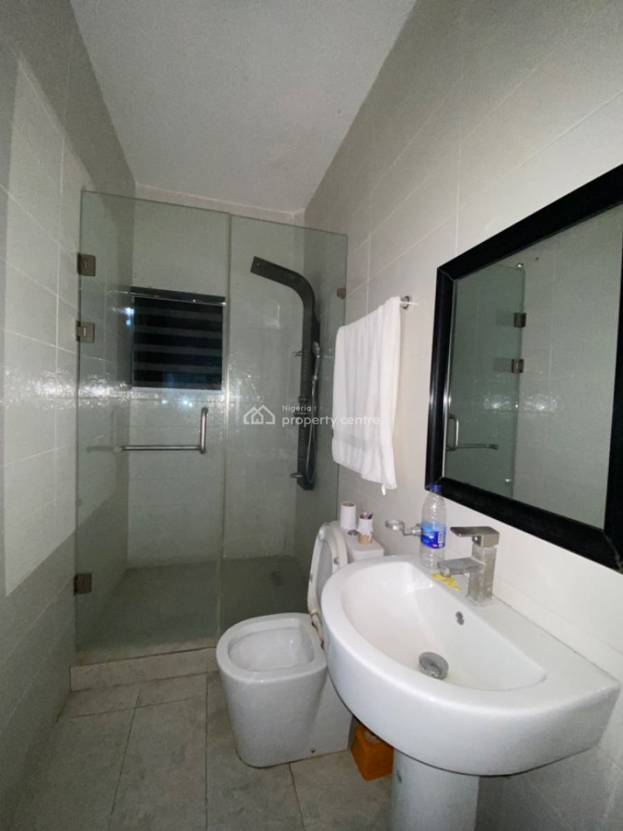 Hotel Building, Alaguntan Mobil Road, Ajah, Lagos, Hotel / Guest House for Rent