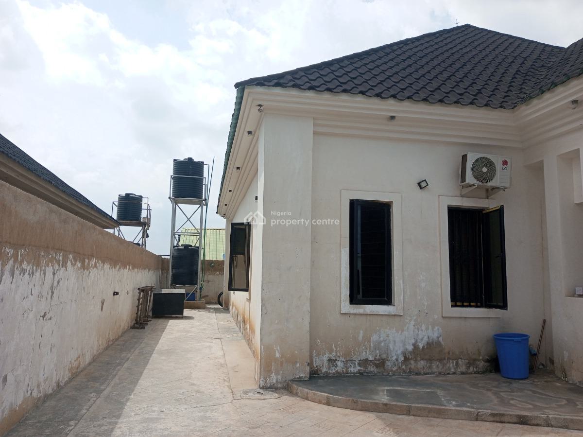 4 Bedroom Alone in Compound House Available, Dakwo, Abuja, Detached Bungalow for Rent