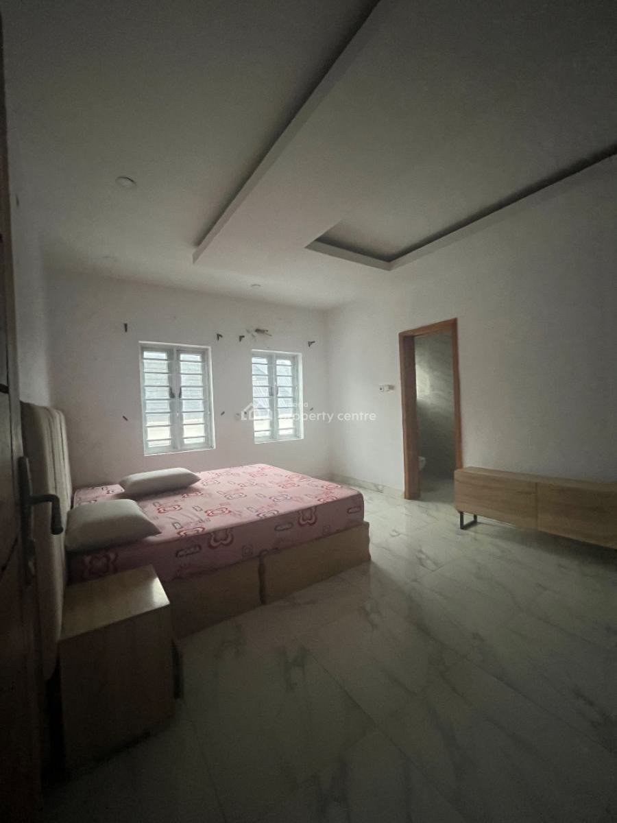Well Maintained 2 Bedroom Flat, Orchid Road, Lekki, Lagos, Flat / Apartment for Rent