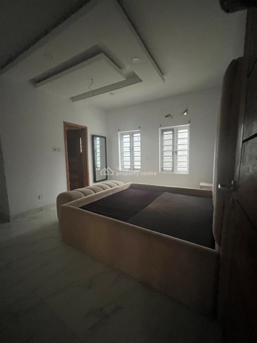 Well Maintained 2 Bedroom Flat, Orchid Road, Lekki, Lagos, Flat / Apartment for Rent
