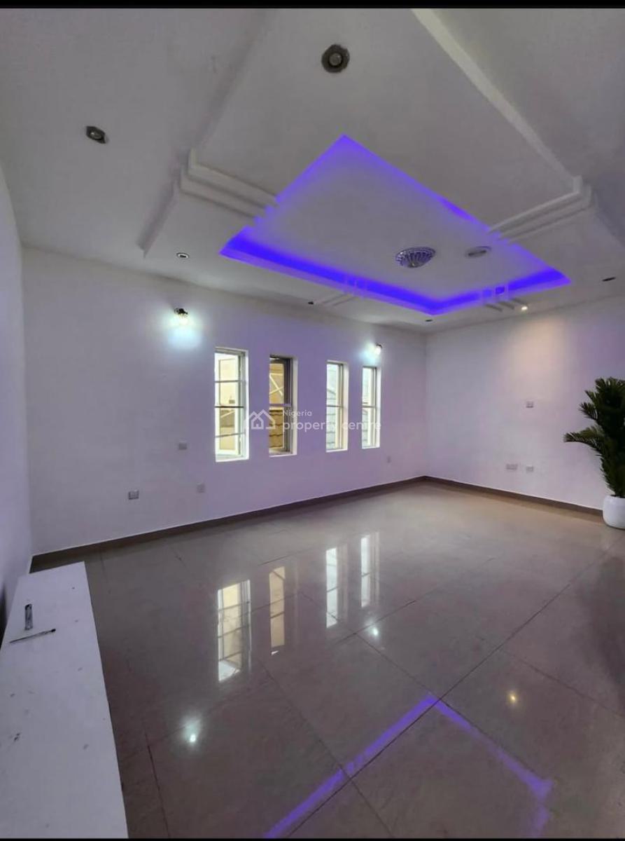 Well Built with a Bq, 2nd Toll Gate, Lekki, Lagos, Semi-detached Duplex for Rent