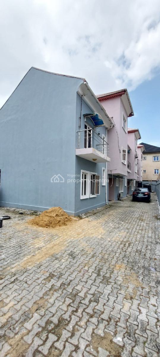 Newly Renovated 3 Bedroom Terraced Duplex, Osapa, Lekki, Lagos, Terraced Duplex for Rent