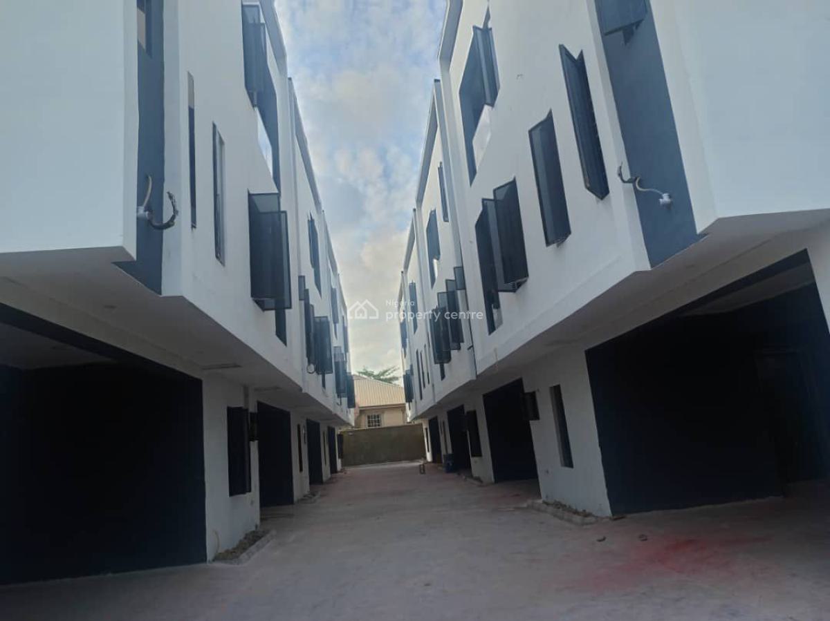 Exquiste Fully Fitted Duplex in a Good Area, Gbagada, Lagos, Terraced Duplex for Sale