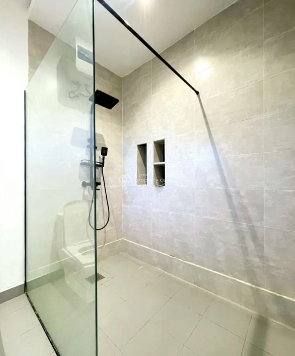 Spacious and Perfect 1 Bedroom Service Apartment, Lekki Phase 1, Lekki, Lagos, Mini Flat (room and Parlour) for Sale