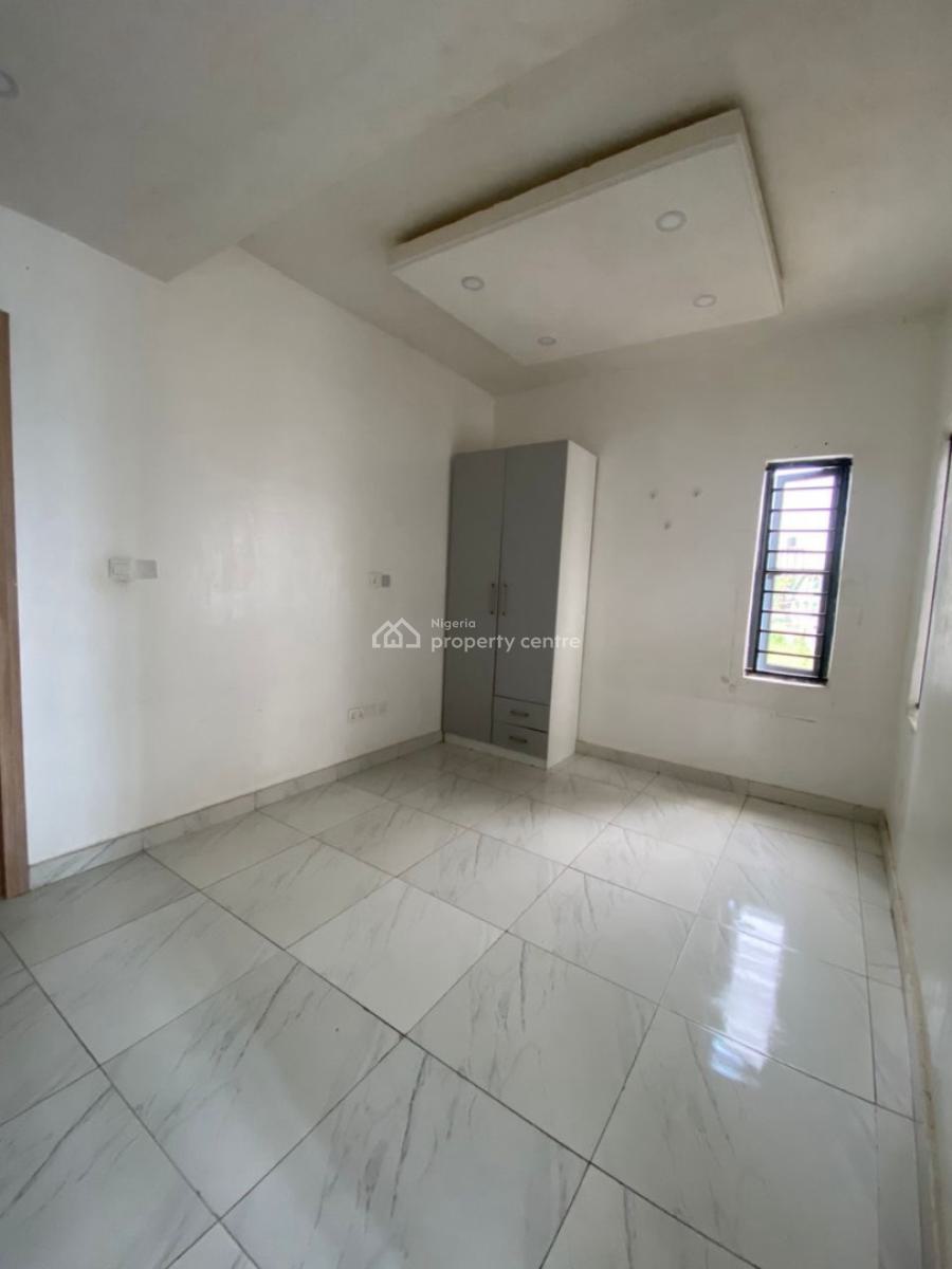 2 Bedroom Apartment with a Large Living Room, Ilasan, Lekki, Lagos, Flat / Apartment for Rent