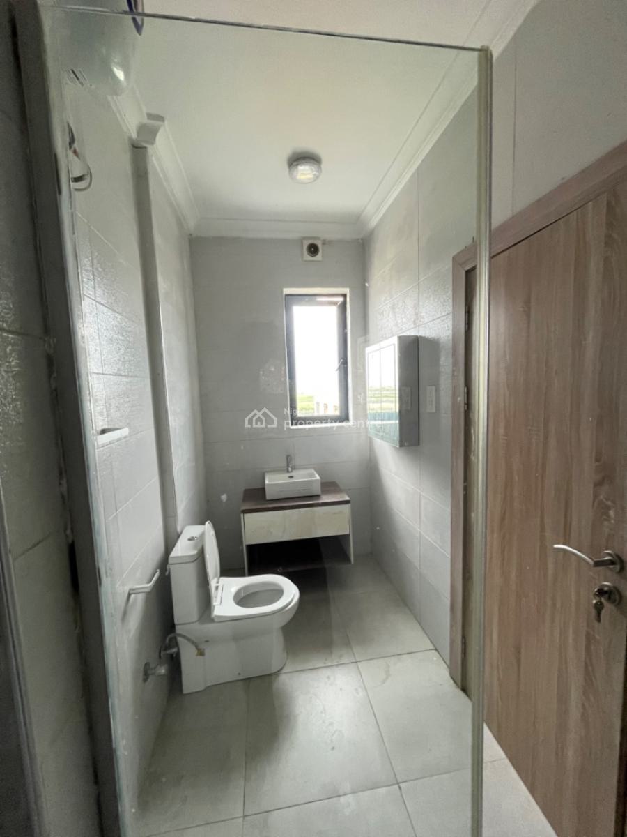 Stunning 2 Bedroom Apartment with Elevator and Swimming Pool, Lekki Phase 1, Lekki, Lagos, Flat / Apartment for Rent