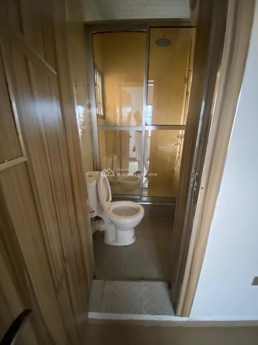 Clean 2 Bedroom Flat, Chevy View Estate, Chevron Drive, Lekki, Lagos, Flat / Apartment for Rent