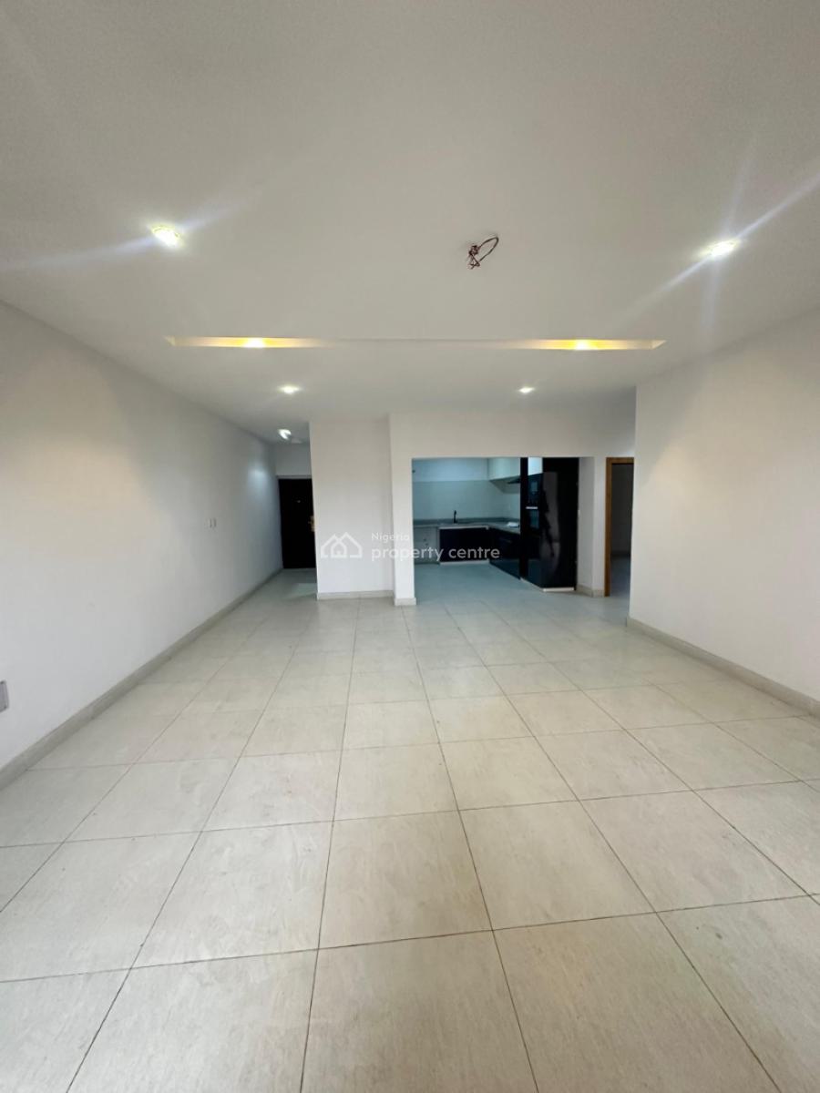 Fully Serviced 2-bedroom Apartment with Swimming Pool, Gym &, Lekki Phase 1, Lekki, Lagos, Flat / Apartment for Sale