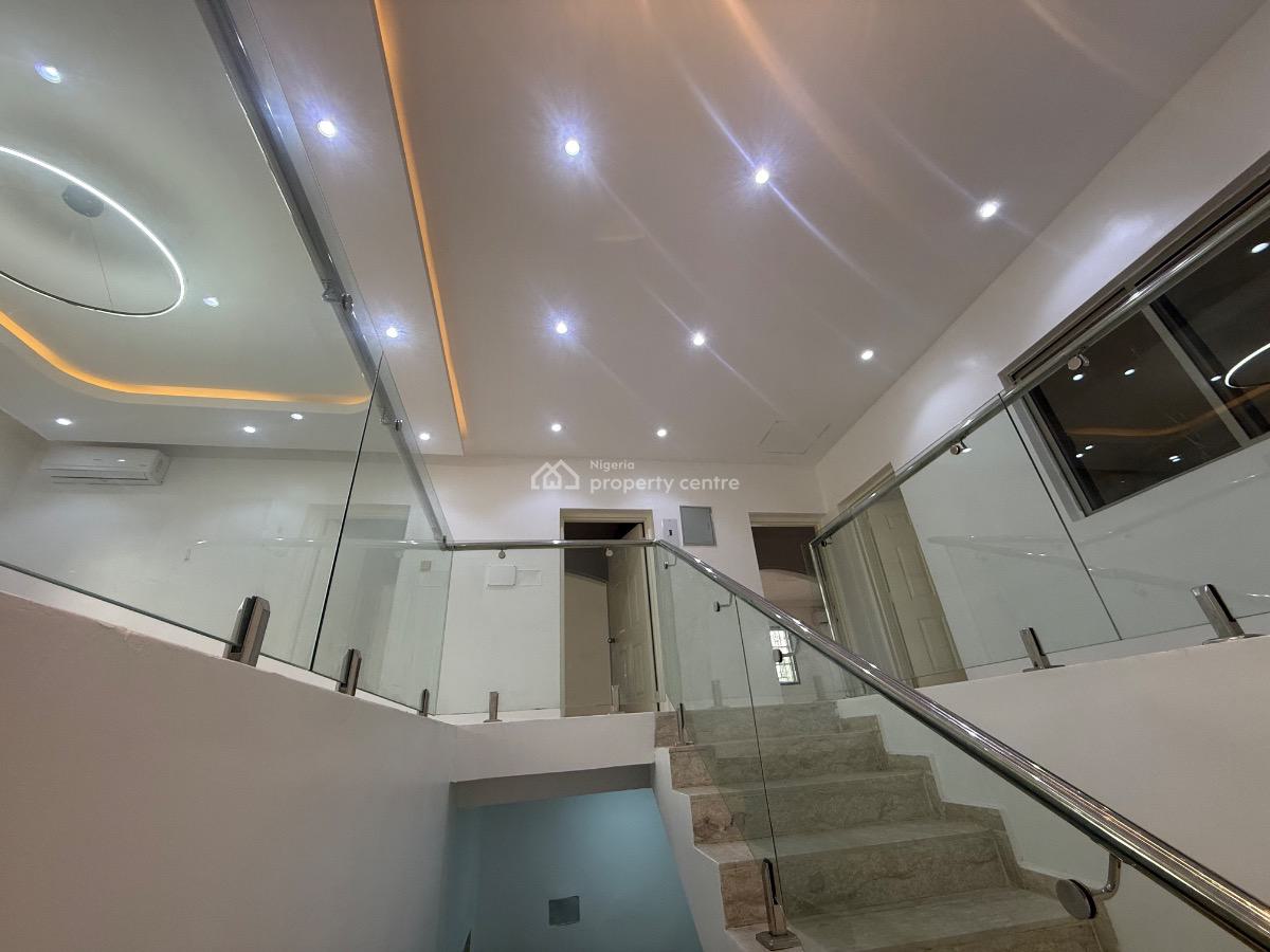 8 Bedrooms Villa and a Bungalow, Maitama District, Abuja, Detached Duplex for Sale
