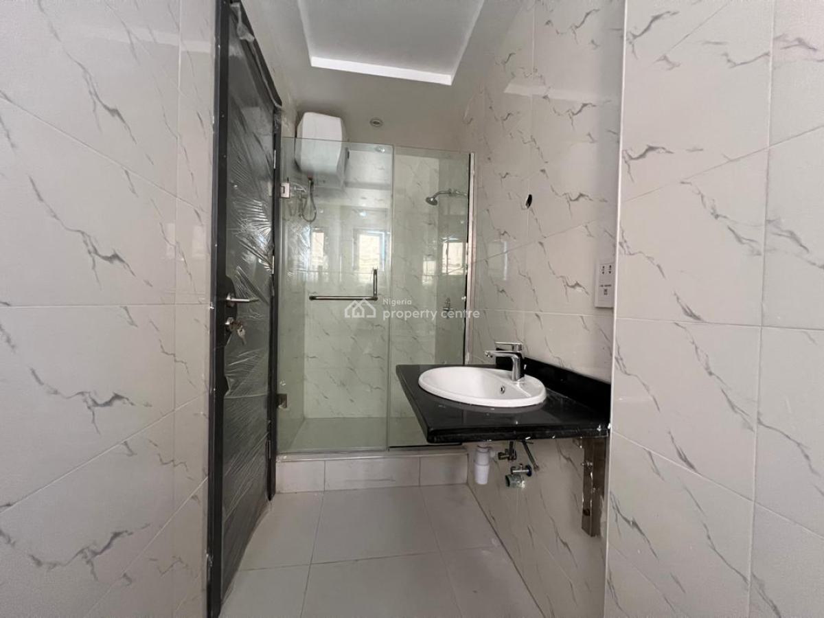 2 Bedroom Apartment, Lekki Phase 1, Lekki, Lagos, Flat / Apartment for Sale