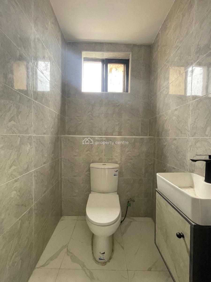 Beautiful 2bedroom Apartment Available with a Swimming Pool and Gym, Lekki Phase 1, Lekki, Lagos, Flat / Apartment for Sale