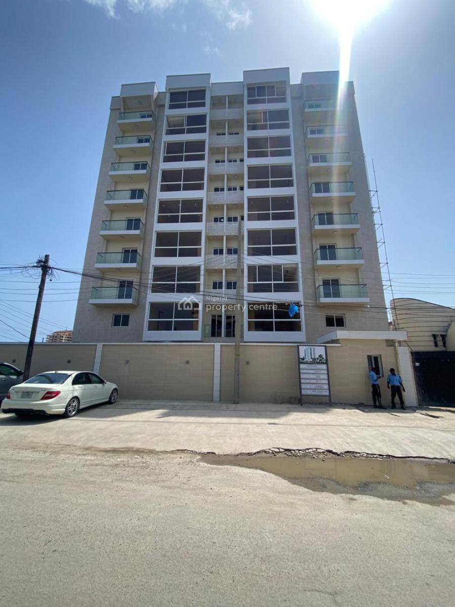 Exquisite and Well Detailed 3 Bedroom Apartment with a Pool, Victoria Island (vi), Lagos, Flat / Apartment for Sale